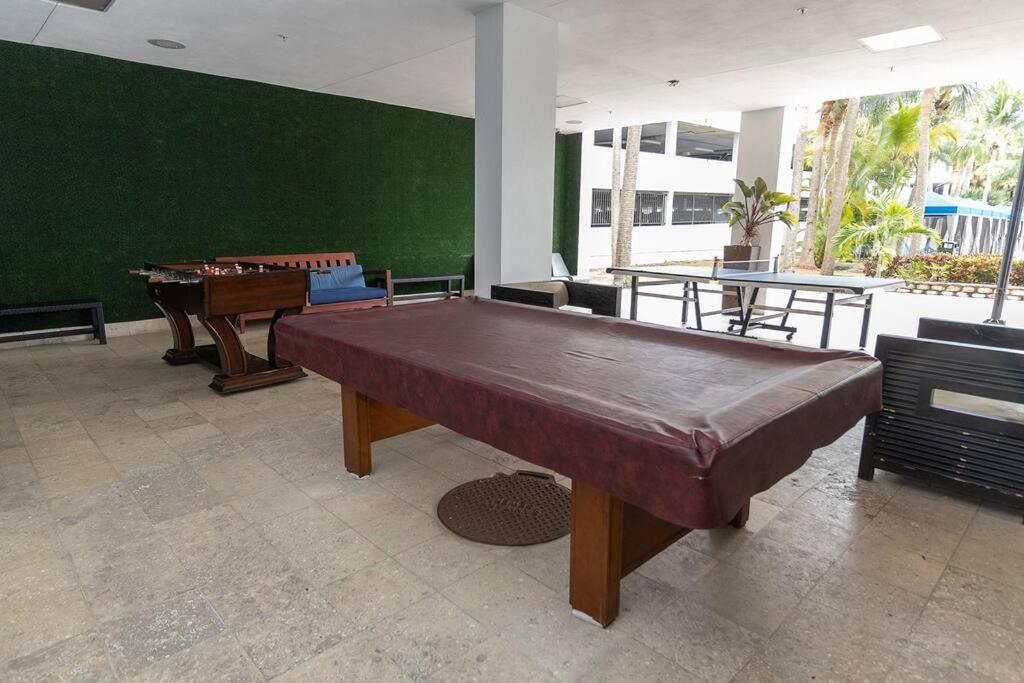 Stunning & Spacious Resort-Style Condo Across From Beach! Miami Beach Exterior foto